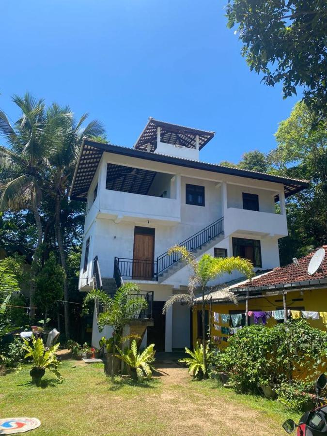 Sunny Mound Unawatuna Close By Sri Yoga Shala المظهر الخارجي الصورة